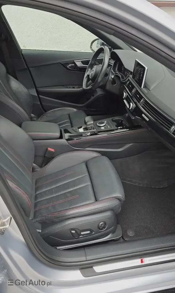 AUDI A4 Limousine 2.0 TFSI quattro S tronic sport