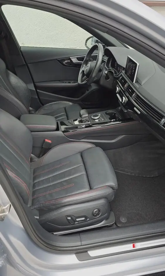 AUDI A4 Limousine 2.0 TFSI quattro S tronic sport