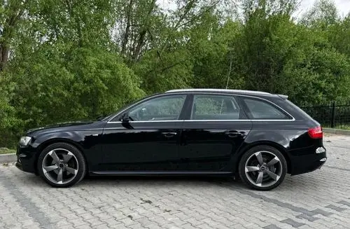 AUDI A4 