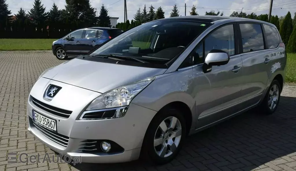 PEUGEOT 5008 
