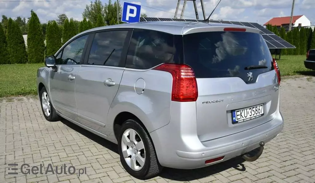 PEUGEOT 5008 