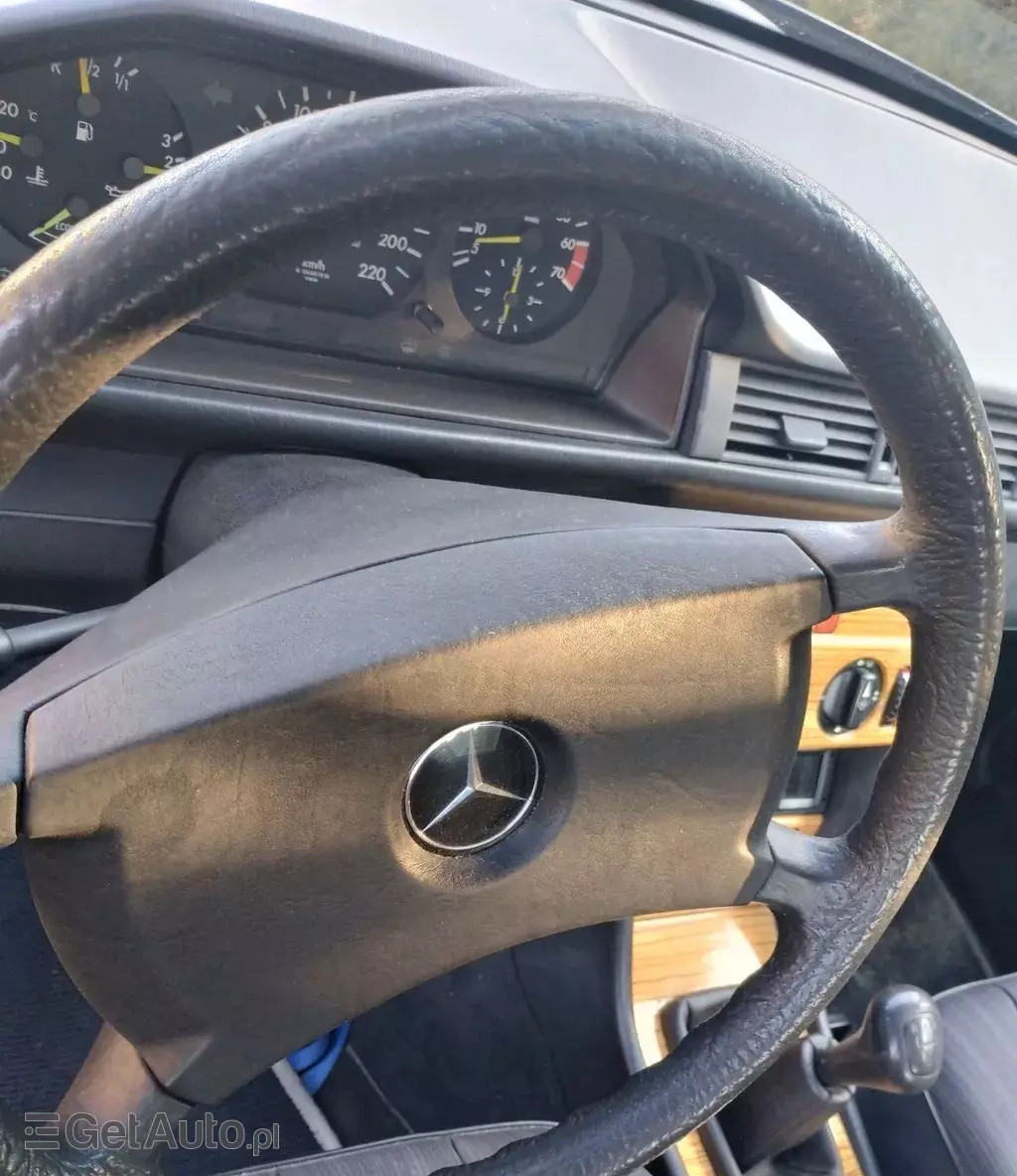 MERCEDES-BENZ Klasa E 