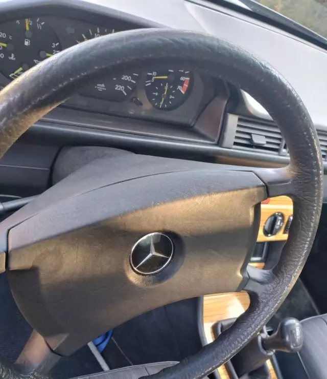 MERCEDES-BENZ Klasa E 