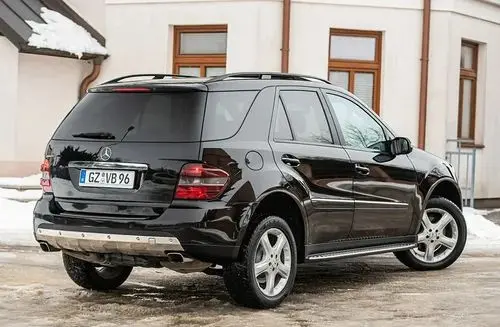 MERCEDES-BENZ ML 