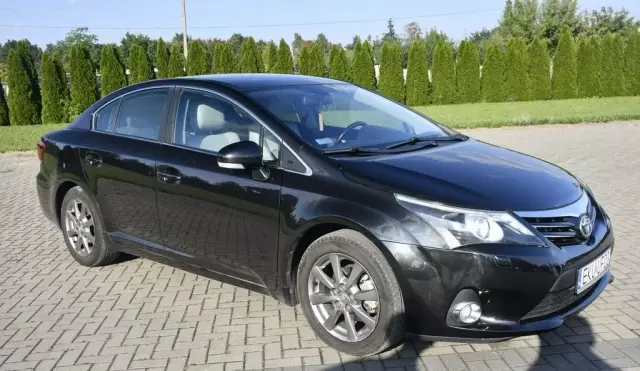 TOYOTA Avensis 