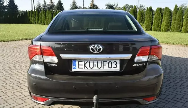 TOYOTA Avensis 