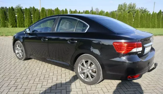 TOYOTA Avensis 