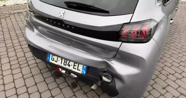 PEUGEOT 208 1.2 PureTech Style S&S