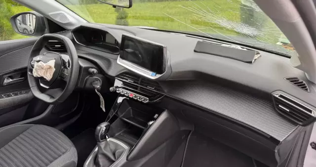 PEUGEOT 208 1.2 PureTech Style S&S