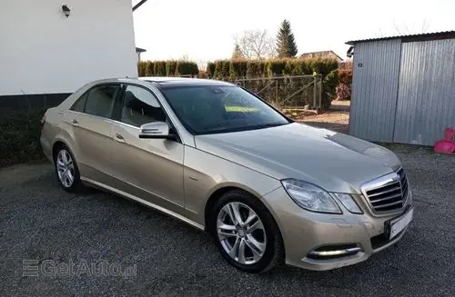 MERCEDES-BENZ Klasa E 