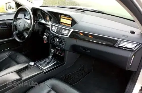 MERCEDES-BENZ Klasa E 