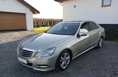 MERCEDES-BENZ Klasa E 