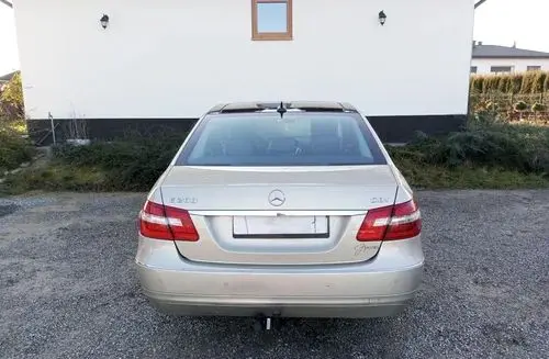 MERCEDES-BENZ Klasa E 