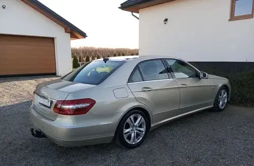 MERCEDES-BENZ Klasa E 