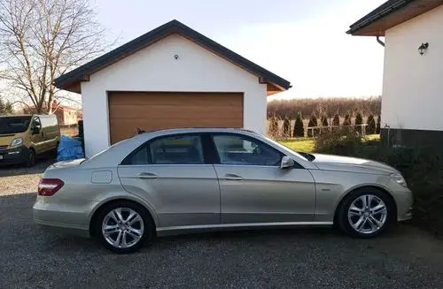 MERCEDES-BENZ Klasa E 
