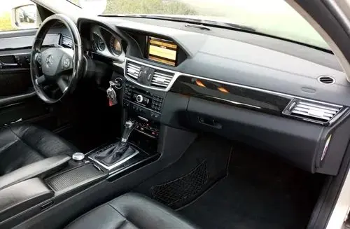 MERCEDES-BENZ Klasa E 