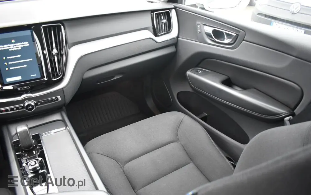 VOLVO XC 60 B4 D AWD Momentum Pro