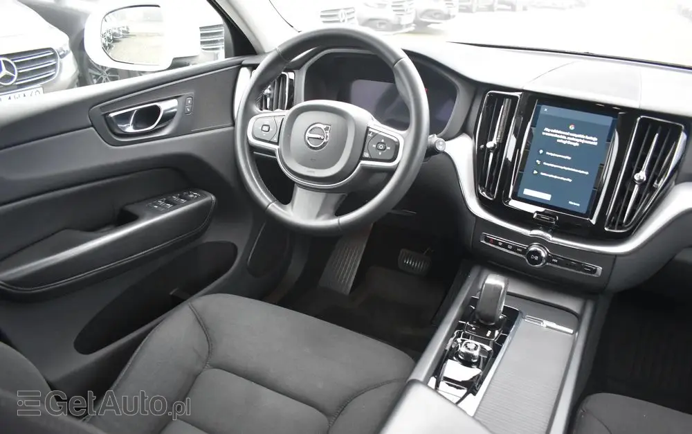 VOLVO XC 60 B4 D AWD Momentum Pro