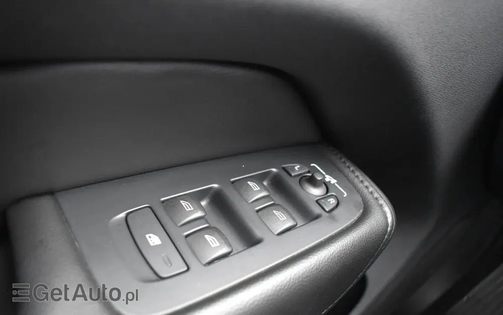 VOLVO XC 60 B4 D AWD Momentum Pro