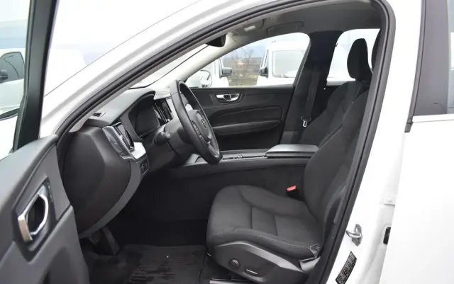 VOLVO XC 60 B4 D AWD Momentum Pro