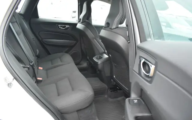 VOLVO XC 60 B4 D AWD Momentum Pro