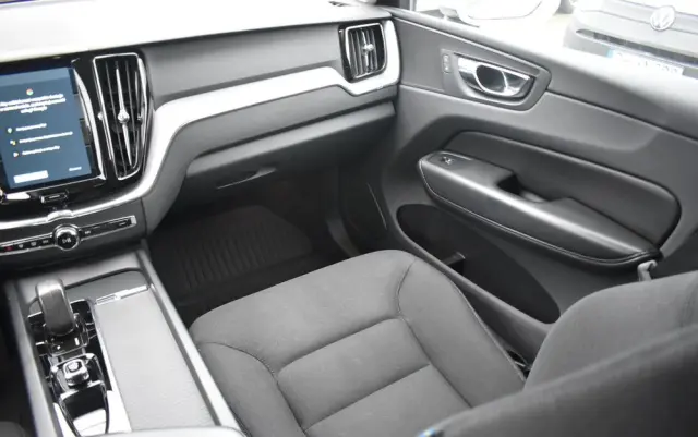 VOLVO XC 60 B4 D AWD Momentum Pro