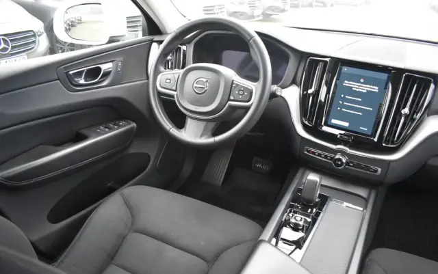 VOLVO XC 60 B4 D AWD Momentum Pro