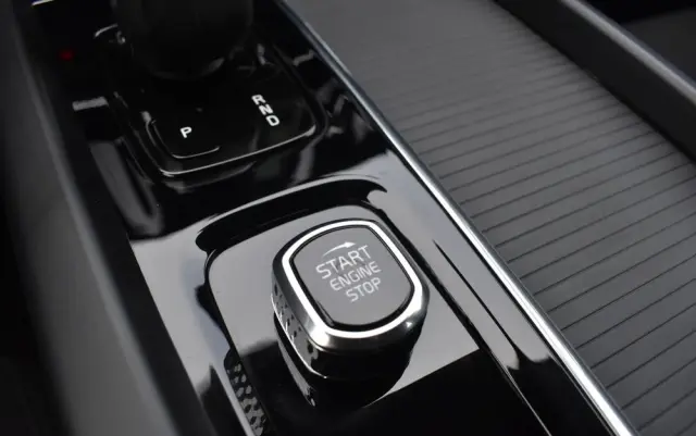 VOLVO XC 60 B4 D AWD Momentum Pro