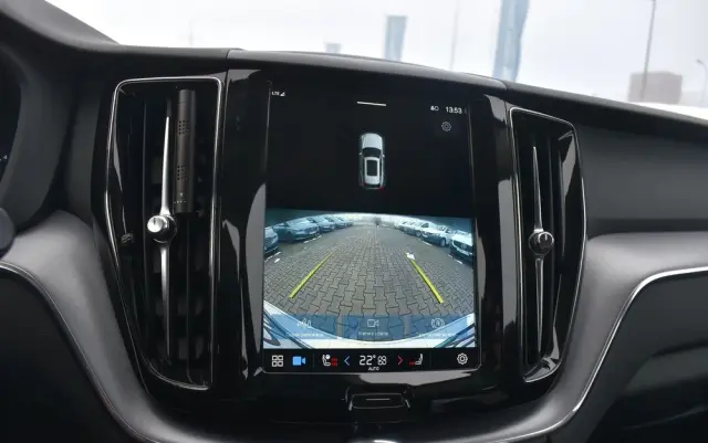 VOLVO XC 60 B4 D AWD Momentum Pro