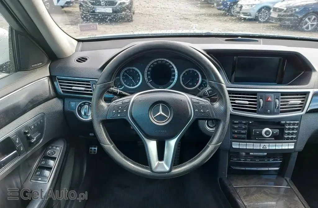 MERCEDES-BENZ Klasa E 