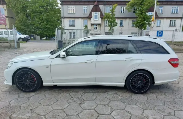 MERCEDES-BENZ Klasa E 