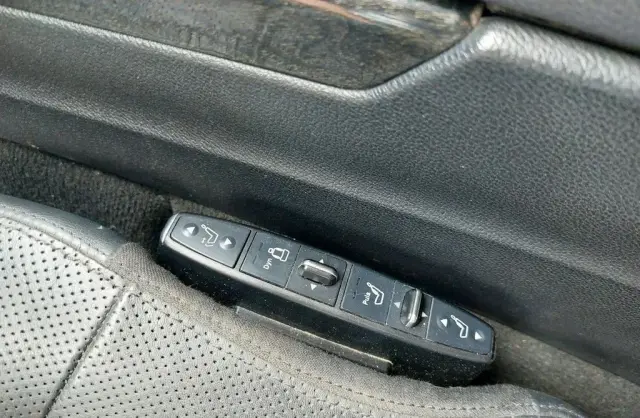 MERCEDES-BENZ Klasa E 