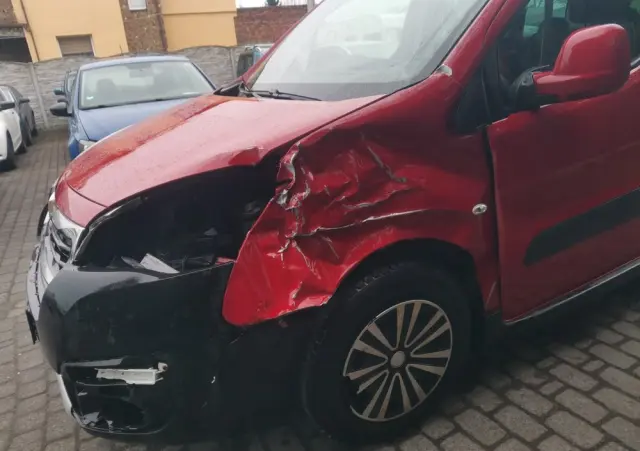 PEUGEOT Partner BlueHDi 120 Stop&Start Allure