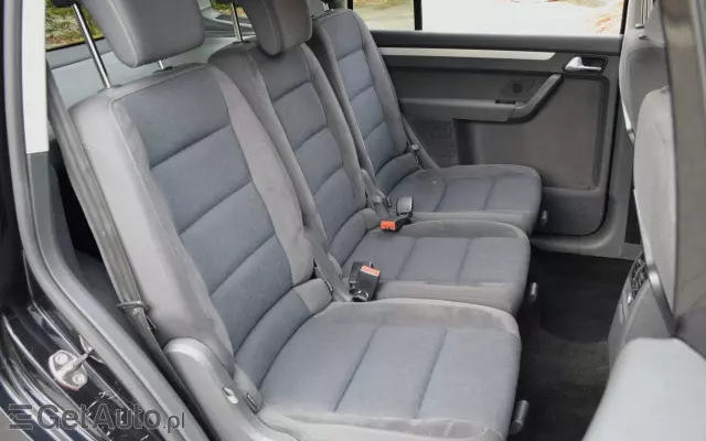 VOLKSWAGEN Touran 2.0 TDI DPF BlueMotion Technology Highline