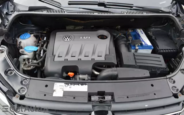 VOLKSWAGEN Touran 2.0 TDI DPF BlueMotion Technology Highline