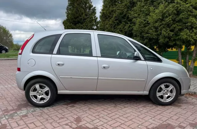 OPEL Meriva 