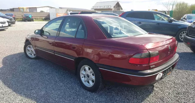 OPEL Omega 