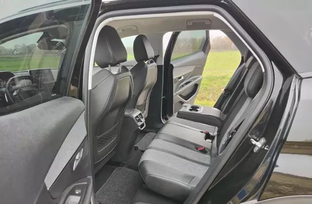 PEUGEOT 3008 1.6 BlueHDi (120 KM) Automatic S&S