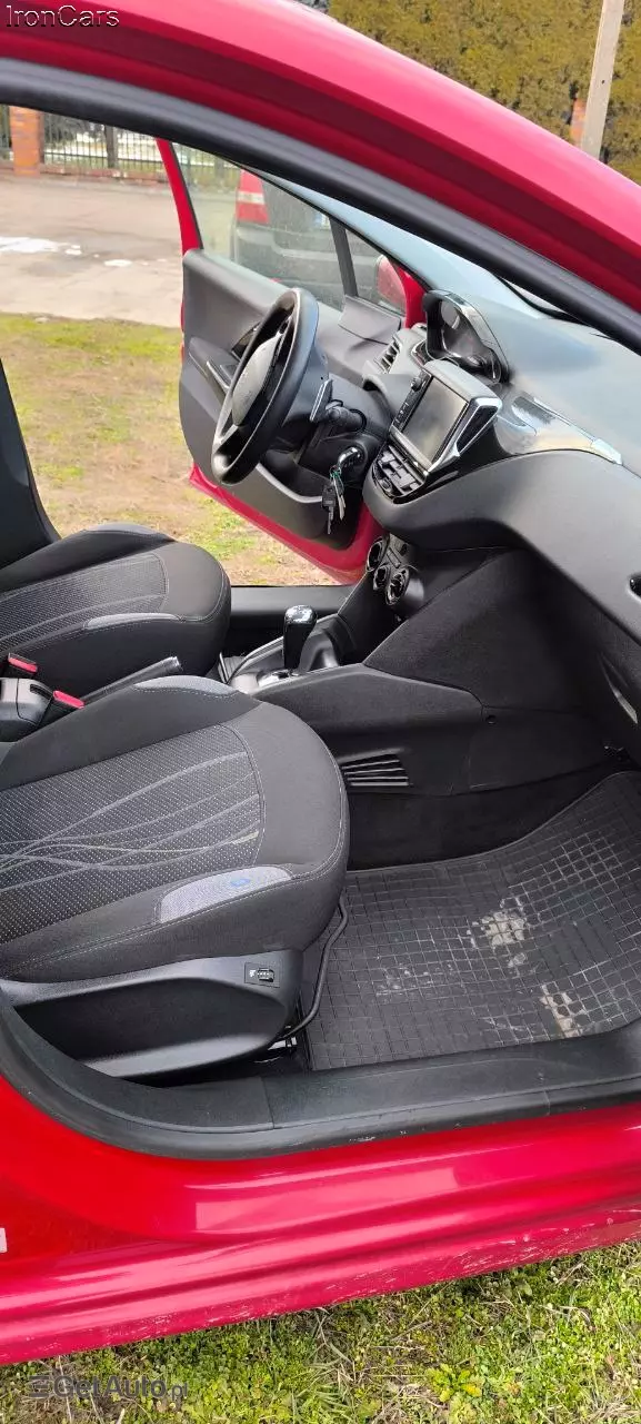 PEUGEOT 208 Allure Aut.