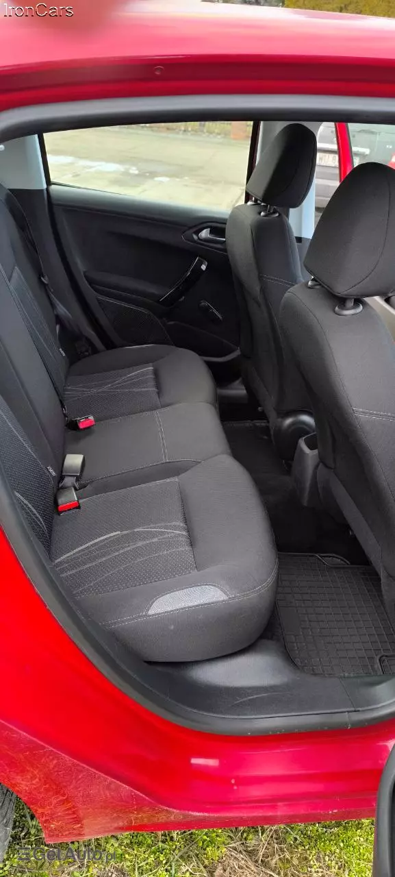 PEUGEOT 208 Allure Aut.