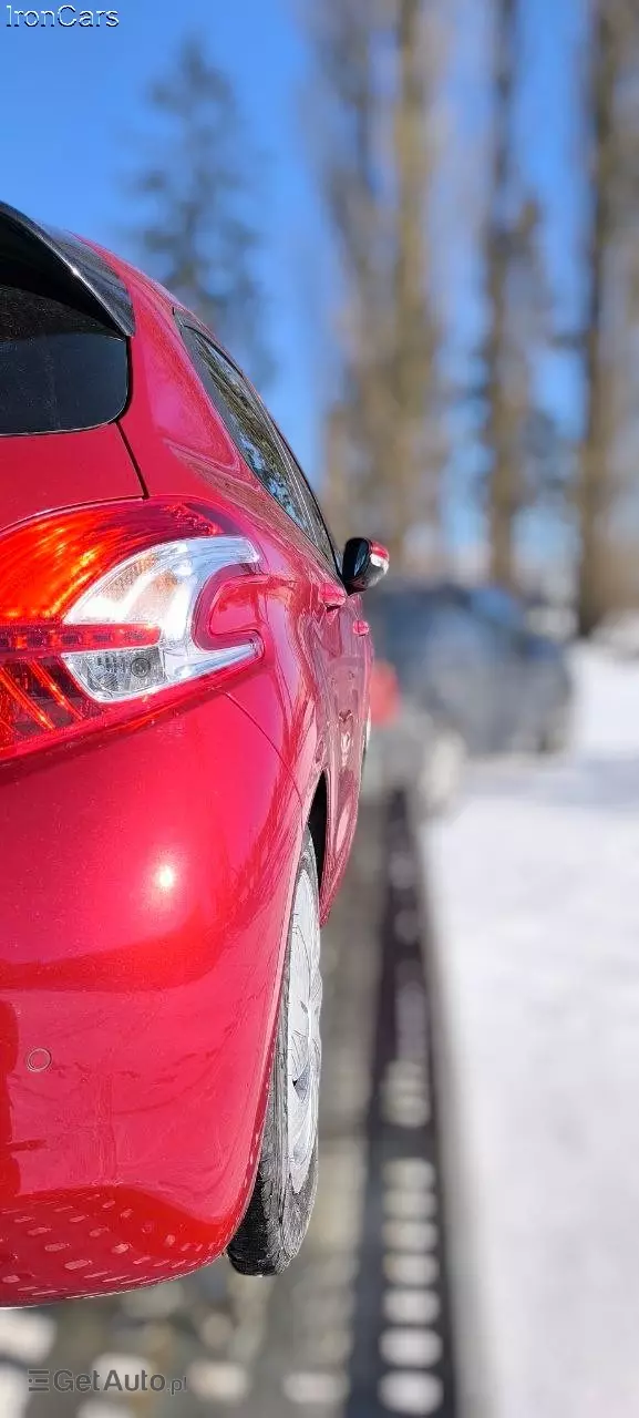 PEUGEOT 208 Allure Aut.