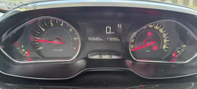 PEUGEOT 208 Allure Aut.