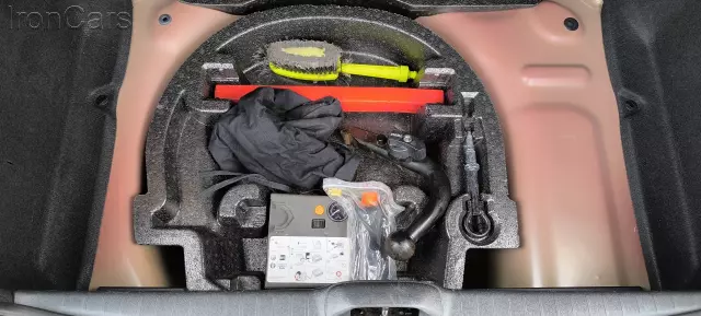 PEUGEOT 208 Allure Aut.