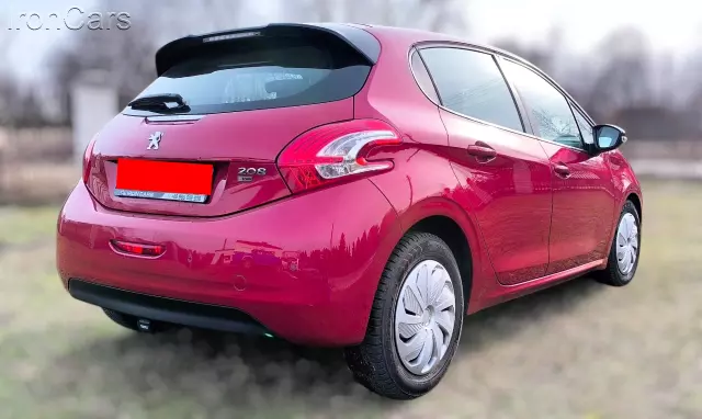 PEUGEOT 208 Allure Aut.