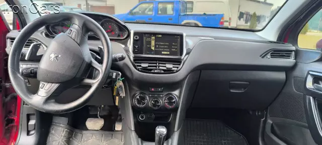 PEUGEOT 208 Allure Aut.