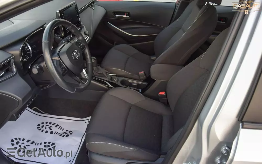 TOYOTA Corolla 1.8 Hybrid Business Edition