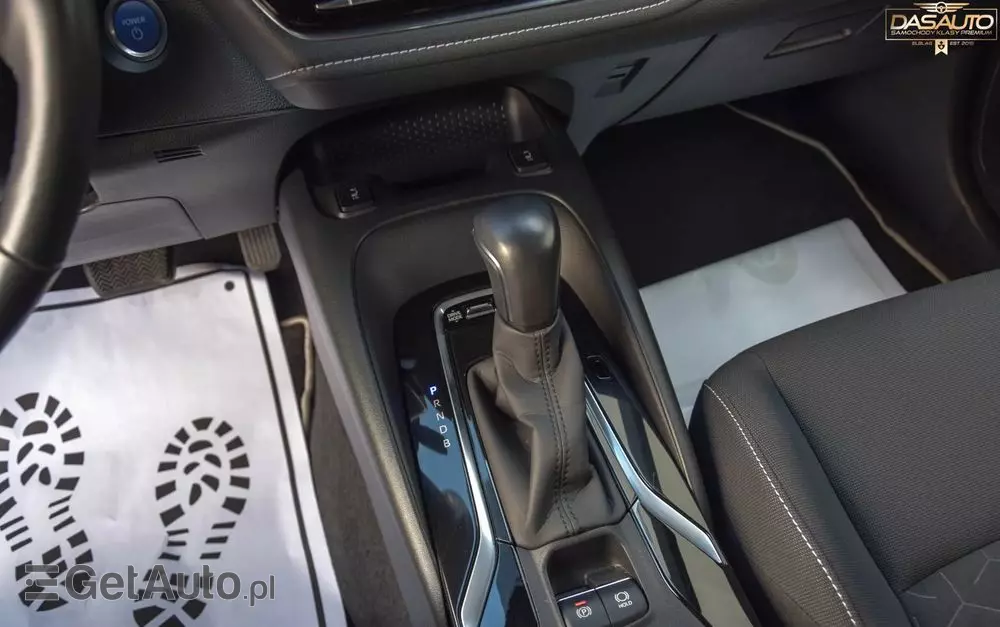 TOYOTA Corolla 1.8 Hybrid Business Edition