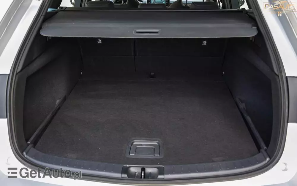 TOYOTA Corolla 1.8 Hybrid Business Edition