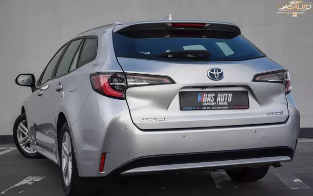 TOYOTA Corolla 1.8 Hybrid Business Edition