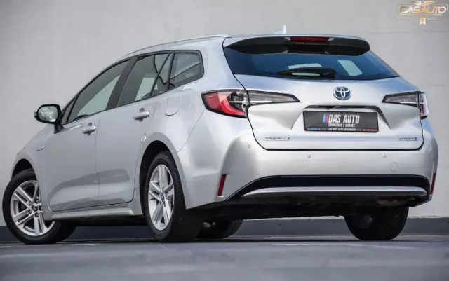 TOYOTA Corolla 1.8 Hybrid Business Edition